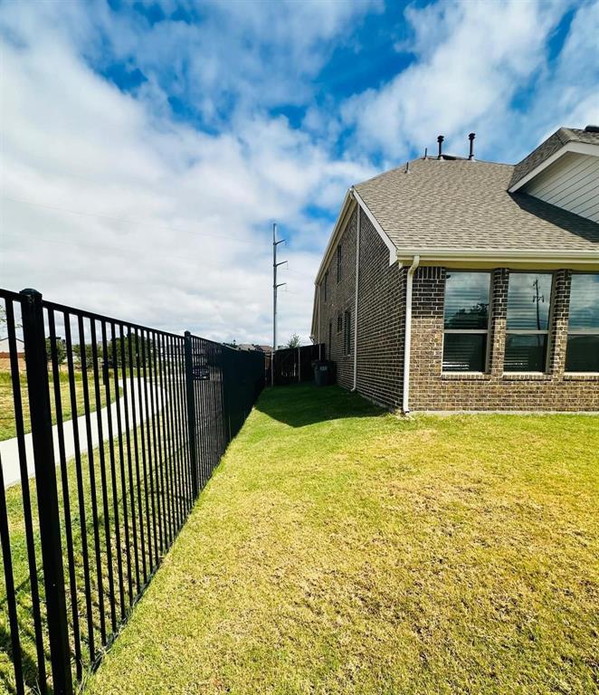 1045 Manchester Drive, Wylie, TX 75098