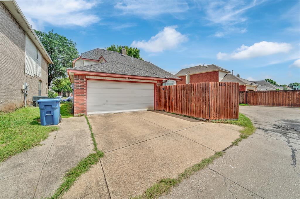 1410 Post Oak Drive, Rowlett, TX 75089