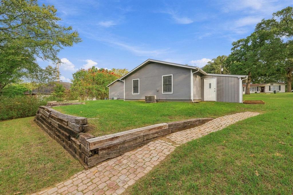 938 Amsden Street, Denison, TX 75020