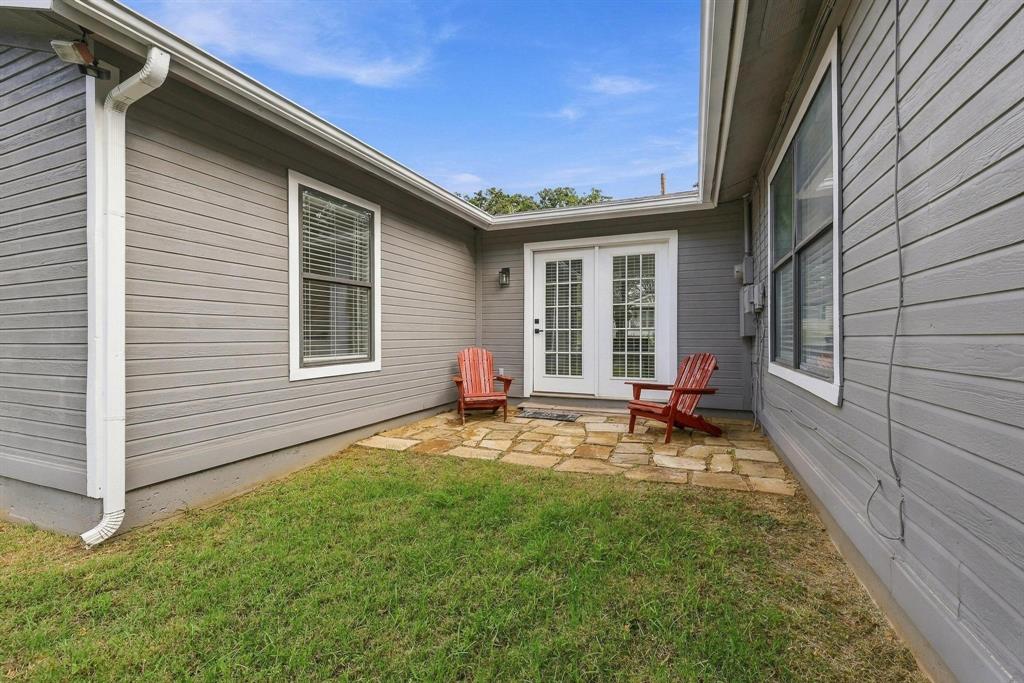 938 Amsden Street, Denison, TX 75020