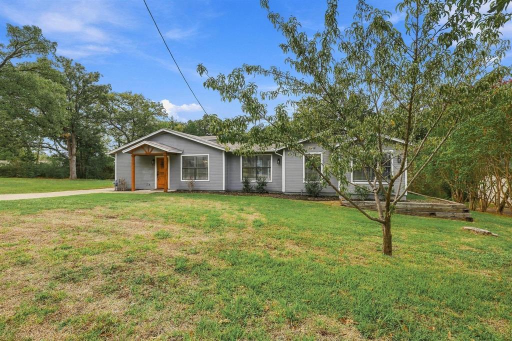938 Amsden Street, Denison, TX 75020