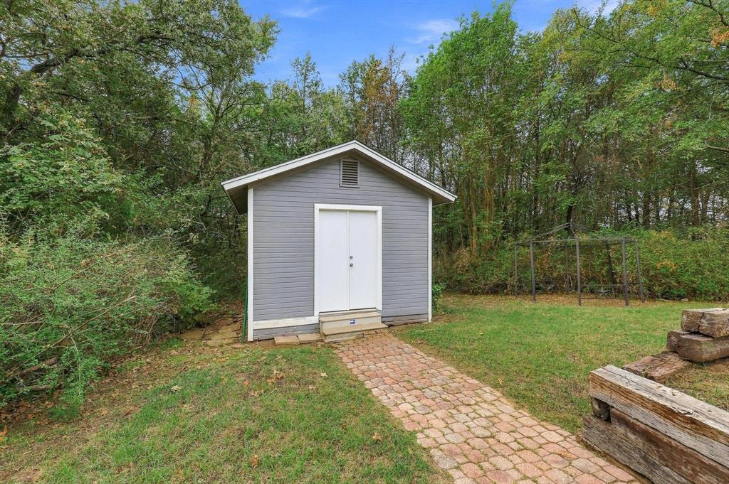 938 Amsden Street, Denison, TX 75020