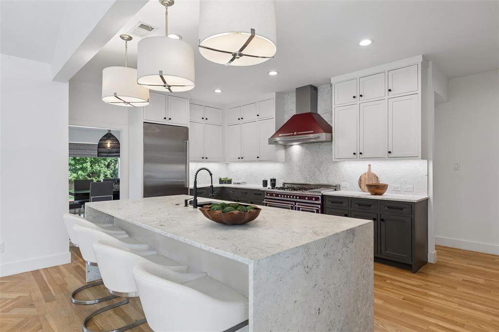 6962 Forest Glade Circle, Dallas, TX 75230