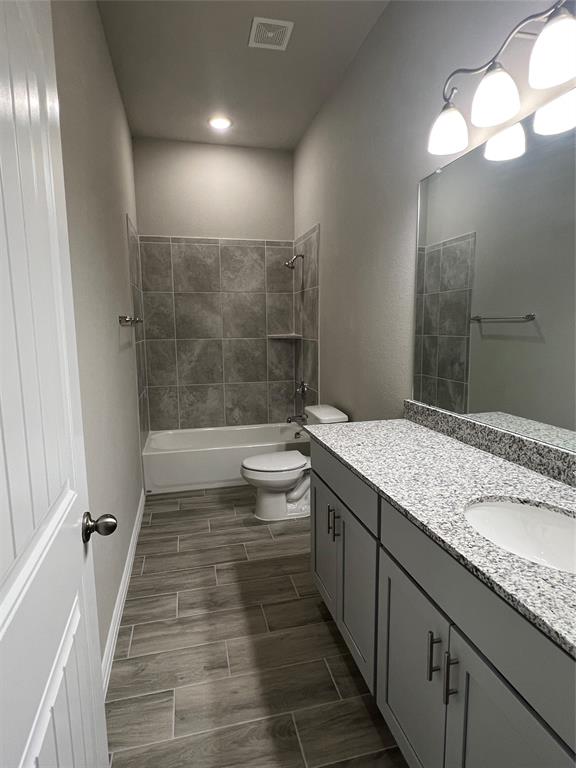 277 Middlefield Drive, Red Oak, TX 75154