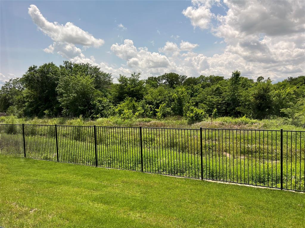 277 Middlefield Drive, Red Oak, TX 75154