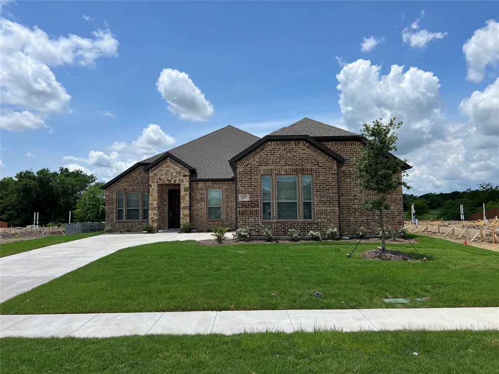 277 Middlefield Drive, Red Oak, TX 75154