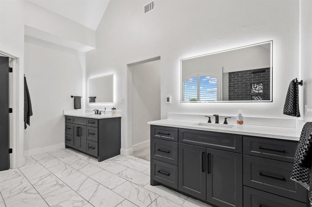2214 Norwood Street, Sherman, TX 75092