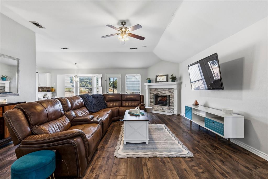 8204 Reel Street, Frisco, TX 75035