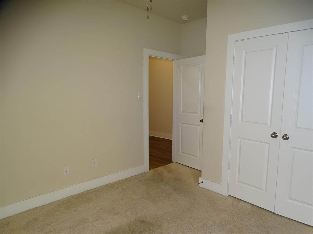 915 Hawthorn Lane, Mansfield, TX 76063