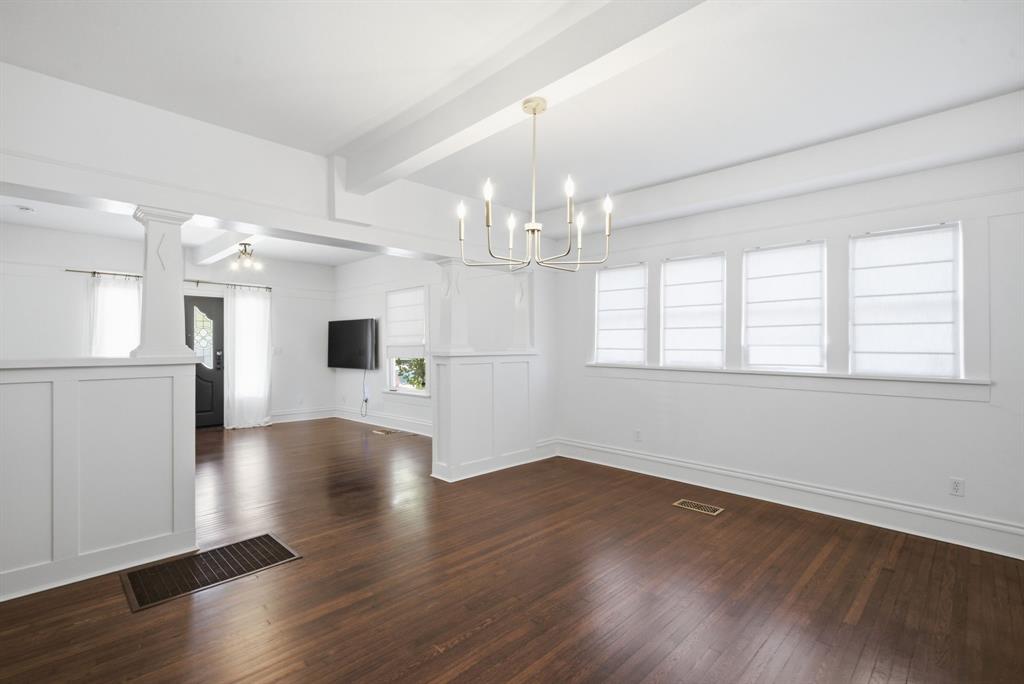 1124 W Arlington Avenue, Fort Worth, TX 76110
