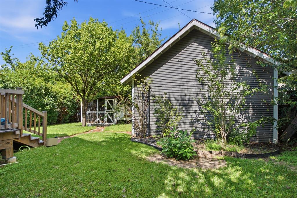1124 W Arlington Avenue, Fort Worth, TX 76110