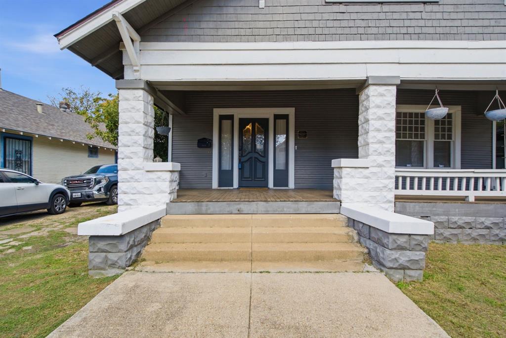 1124 W Arlington Avenue, Fort Worth, TX 76110 1124 W Arlington Avenue, Fort Worth, TX 76110