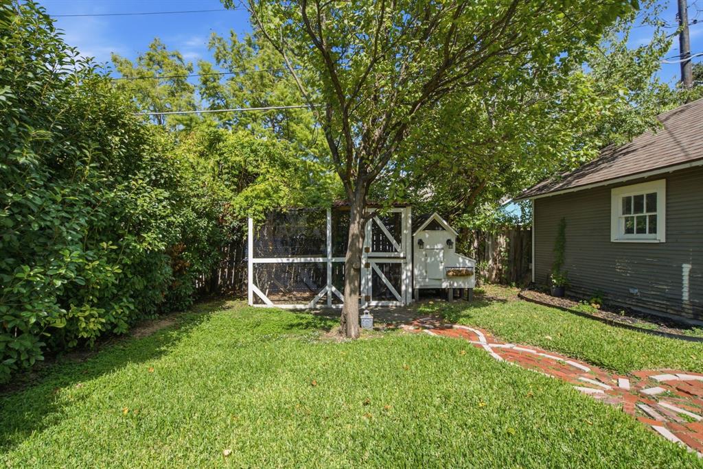 1124 W Arlington Avenue, Fort Worth, TX 76110