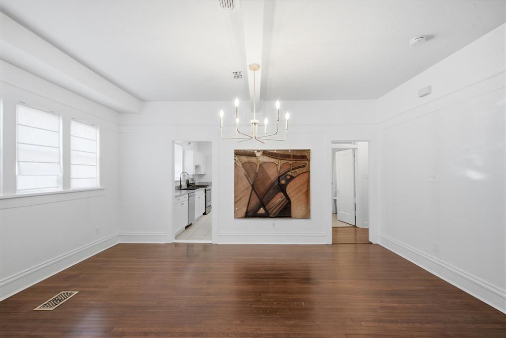 1124 W Arlington Avenue, Fort Worth, TX 76110