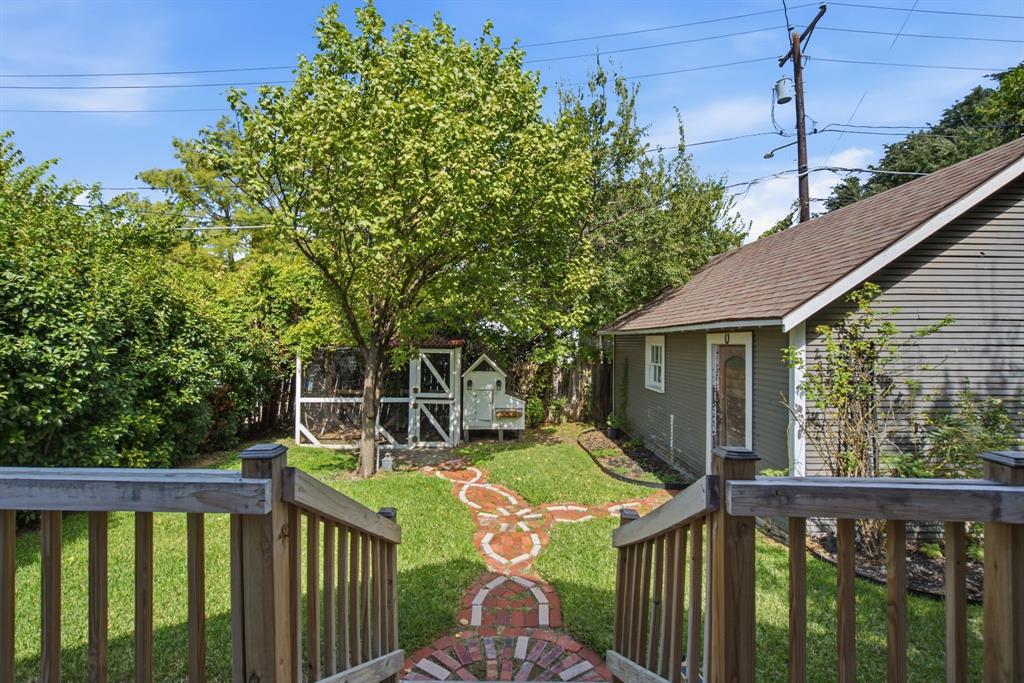 1124 W Arlington Avenue, Fort Worth, TX 76110