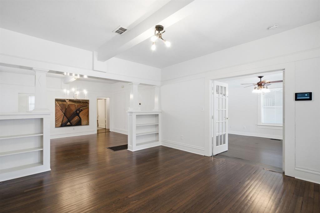 1124 W Arlington Avenue, Fort Worth, TX 76110