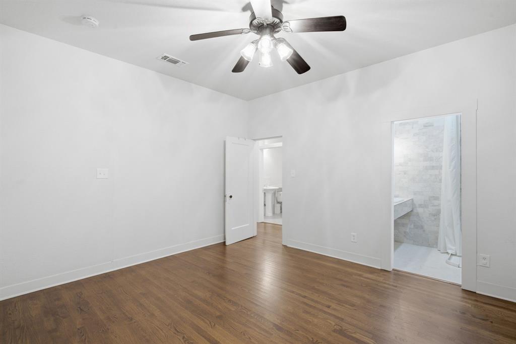 1124 W Arlington Avenue, Fort Worth, TX 76110