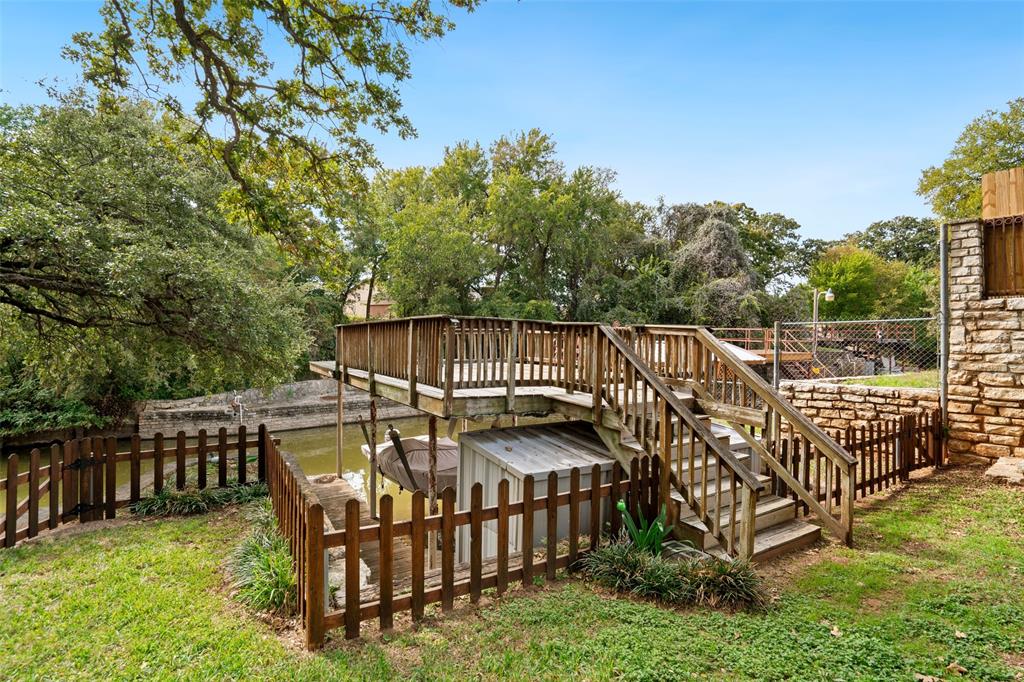Waterfront deck above the boat dock