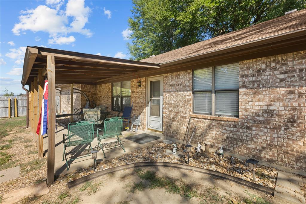 1625 Sugar Hill Road, Reno, TX 75462