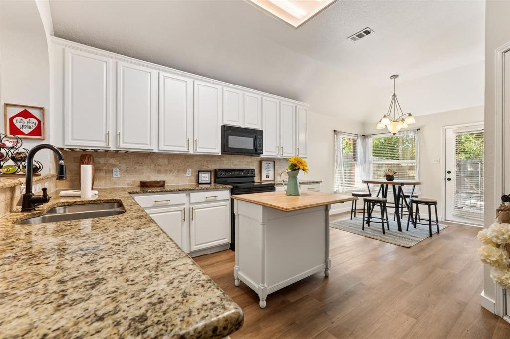 6105 Cheyenne Drive, The Colony, TX 75056