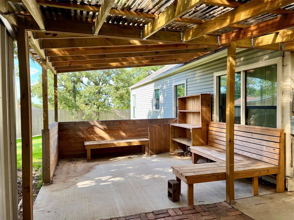 603 W Cedar Street, Nocona, TX 76255