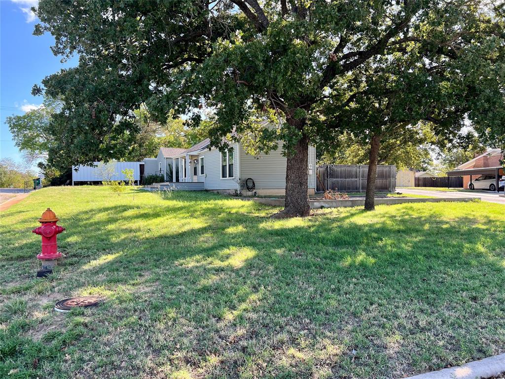 603 W Cedar Street, Nocona, TX 76255