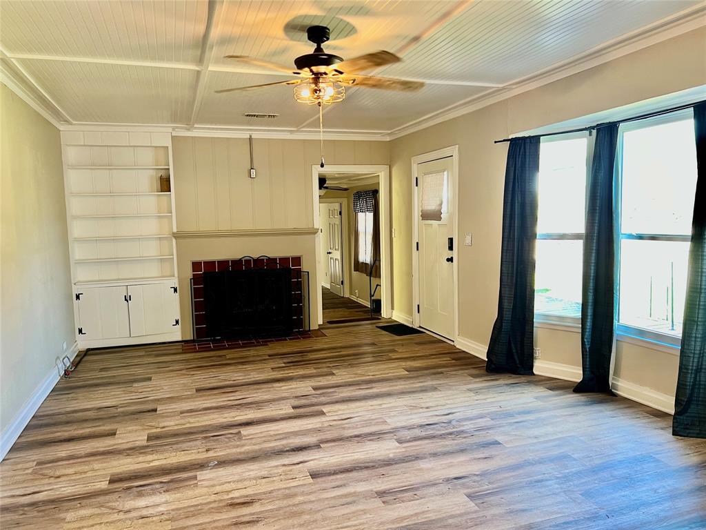 603 W Cedar Street, Nocona, TX 76255
