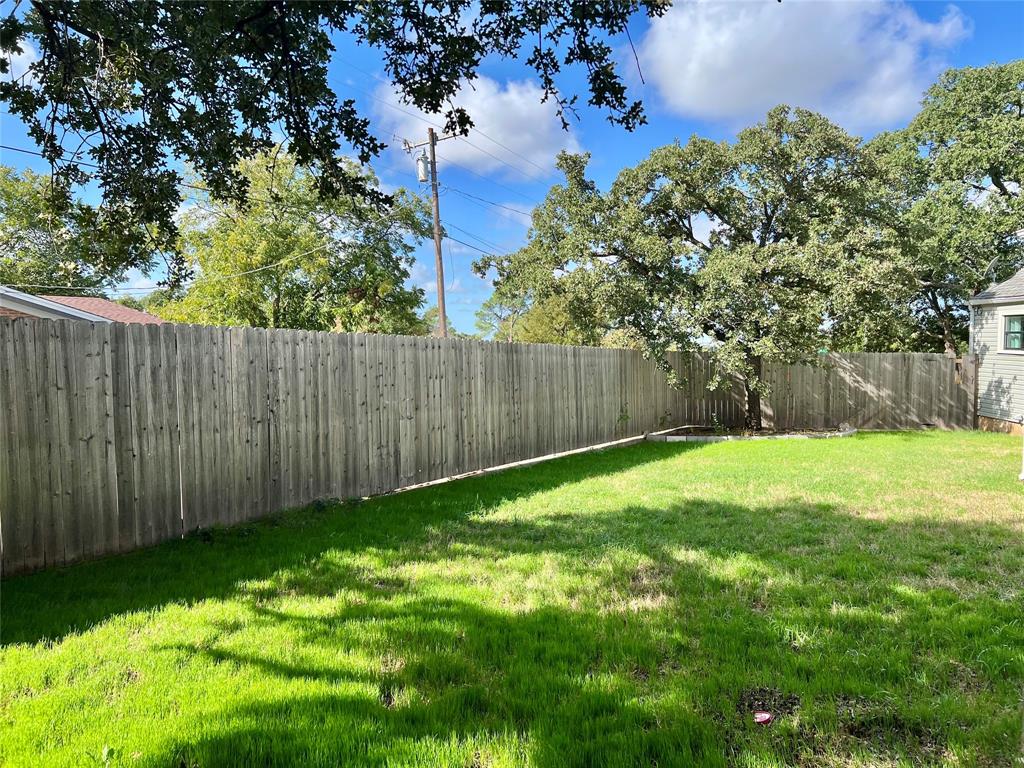 603 W Cedar Street, Nocona, TX 76255