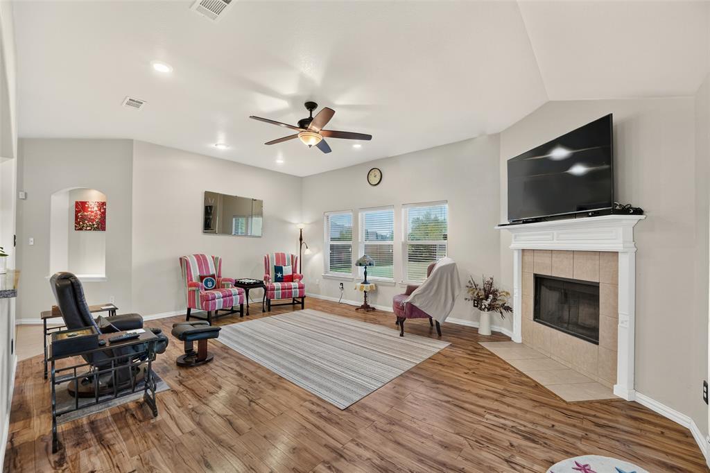 Super nice updates in this living area!