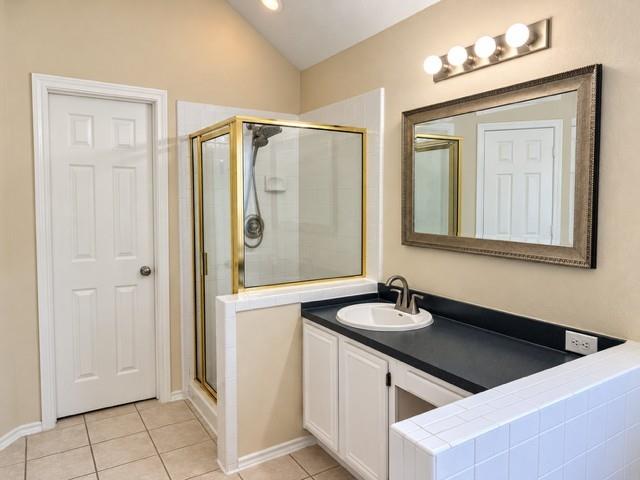 Large mirrors ladies vanity seperate shower