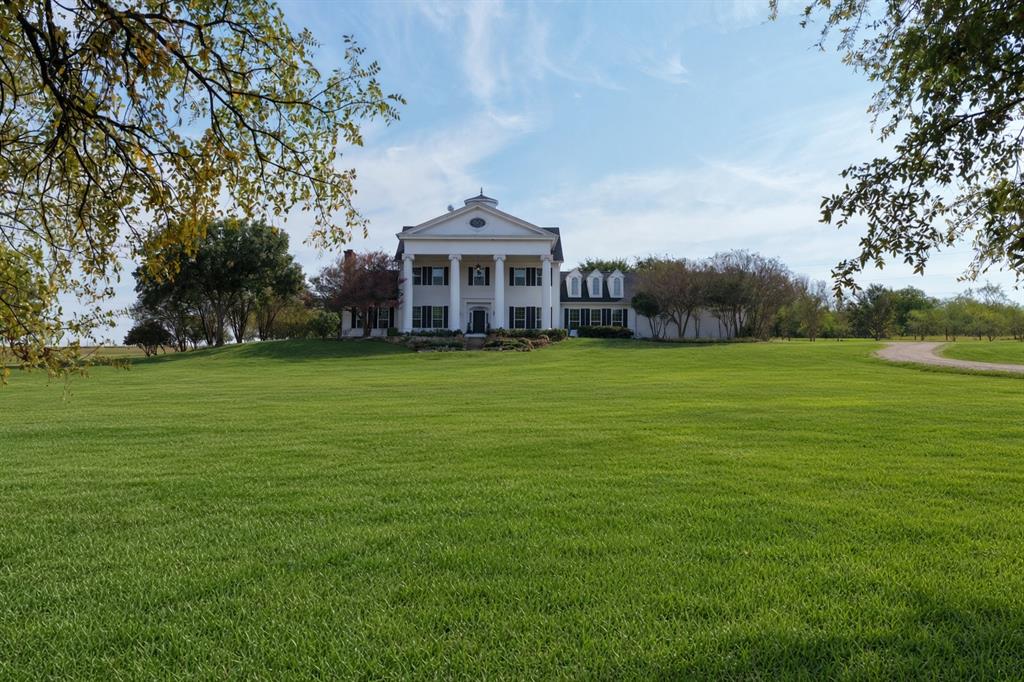 1141 Sugar Ridge Road, Ennis, TX 75119