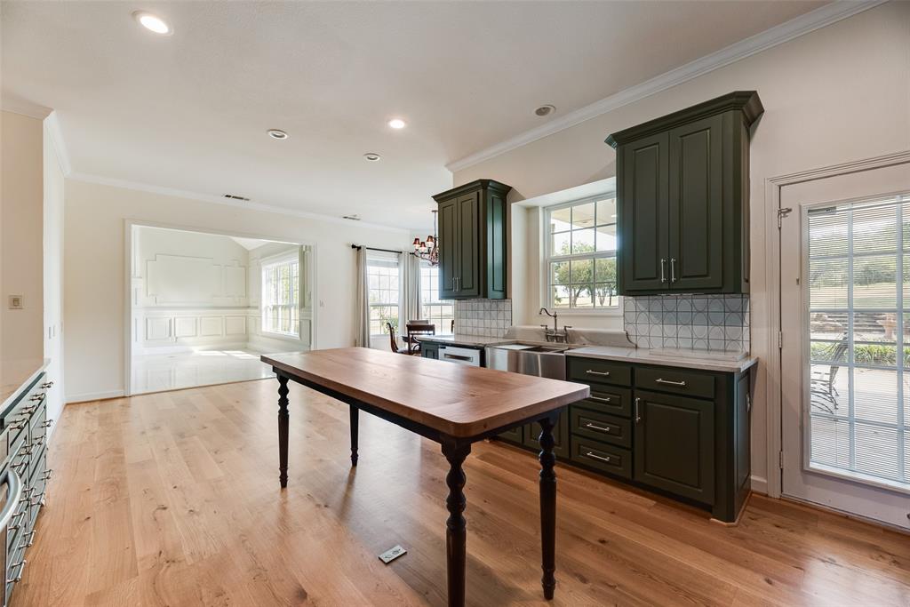 1141 Sugar Ridge Road, Ennis, TX 75119