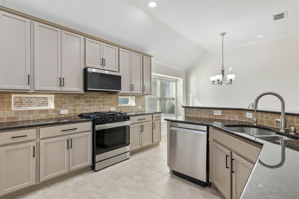 813 Park Place Lane, McKinney, TX 75071
