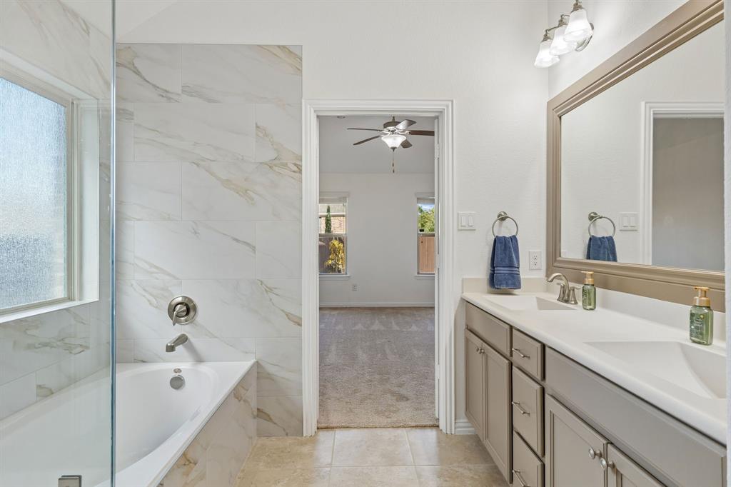 813 Park Place Lane, McKinney, TX 75071