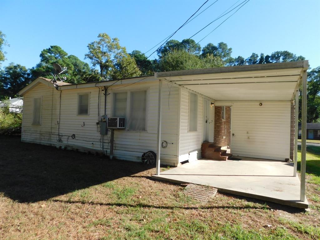 204 ELMWOOD Street, Springhill, LA 71075