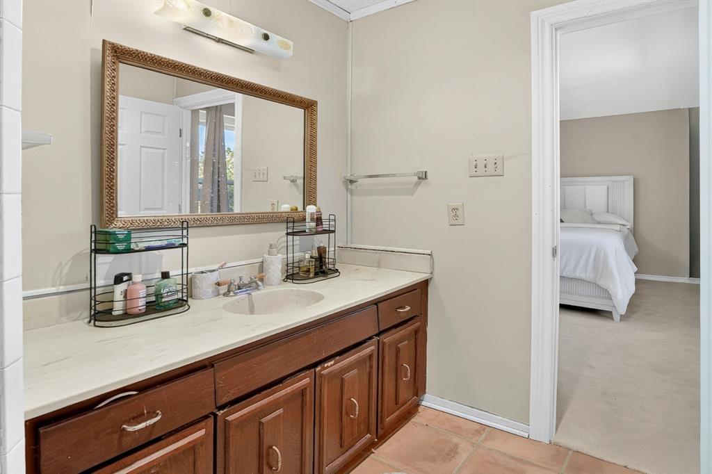 2010 Statler Drive, Carrollton, TX 75007