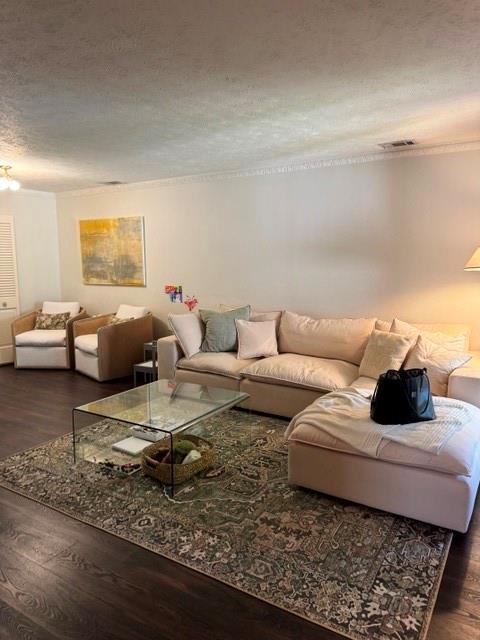 8324 Lullwater Drive, Dallas, TX 75218