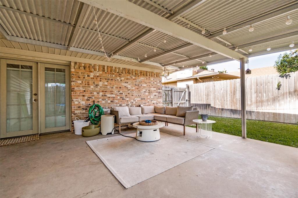 8324 Lullwater Drive, Dallas, TX 75218
