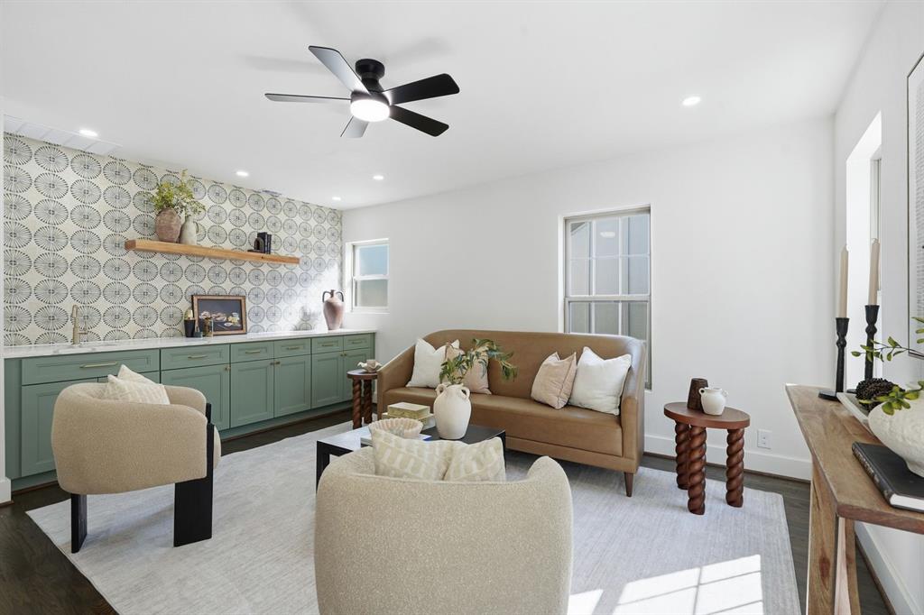 1717 Virginia Place, Fort Worth, TX 76107
