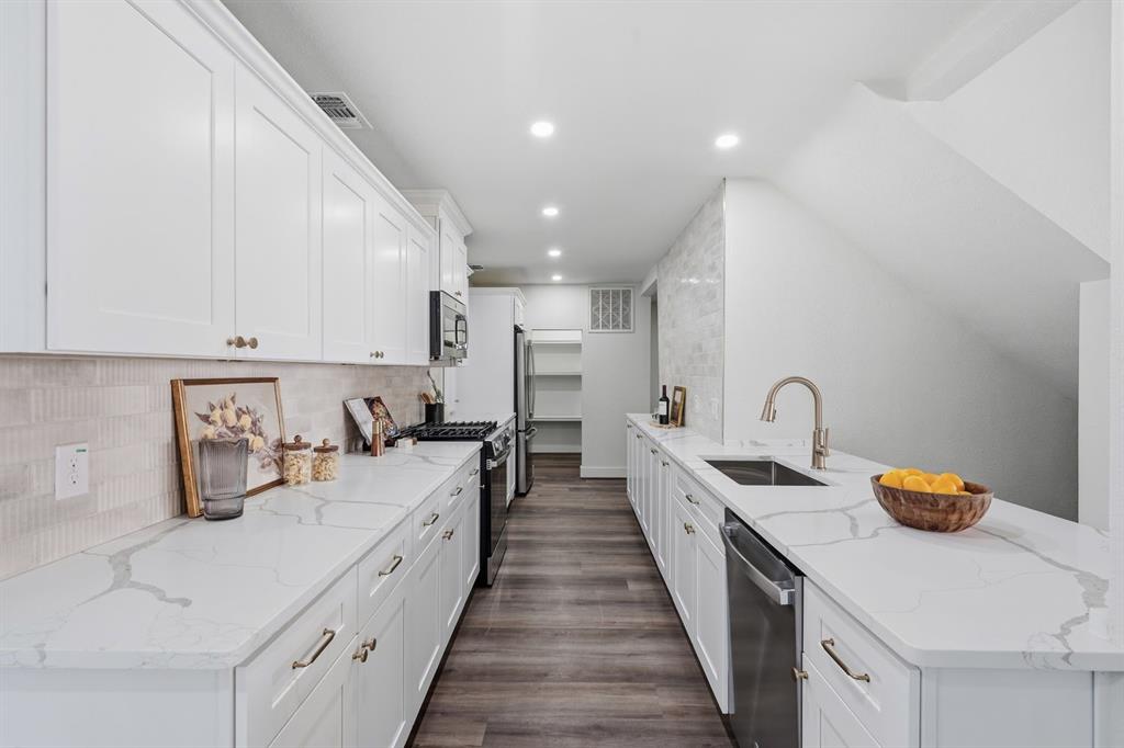 1717 Virginia Place, Fort Worth, TX 76107