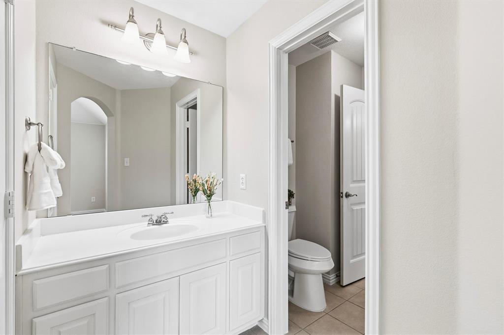 Ensuite bath for upstairs bathroom