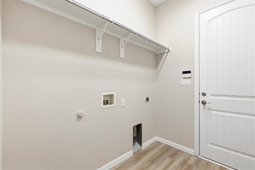 Convenient downstairs laundry room