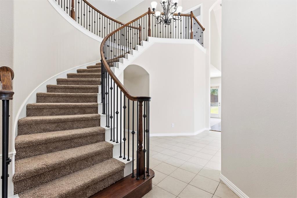 Grand spiral staircase! Grand spiral staircase!
