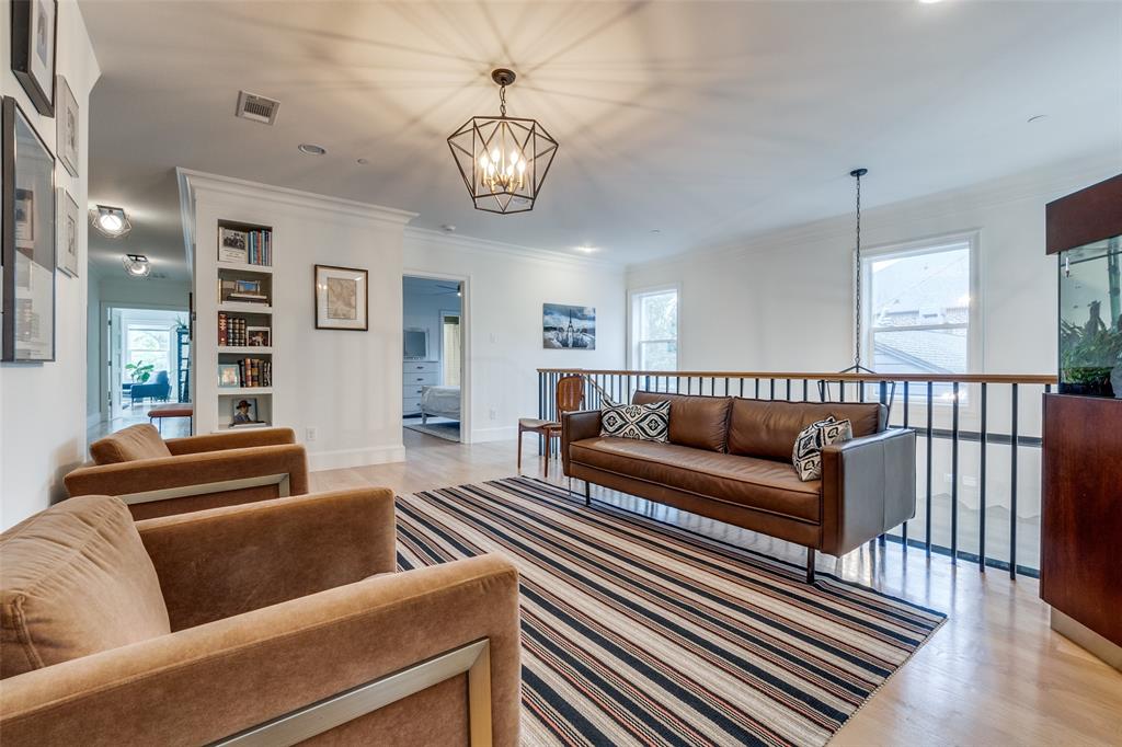 2829 Dyer Street, University Park, TX 75205
