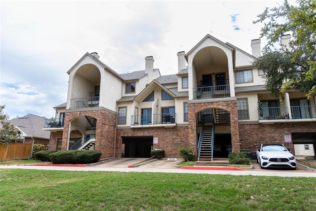 501 Arbor Creek Drive, #207, Euless, TX 76039