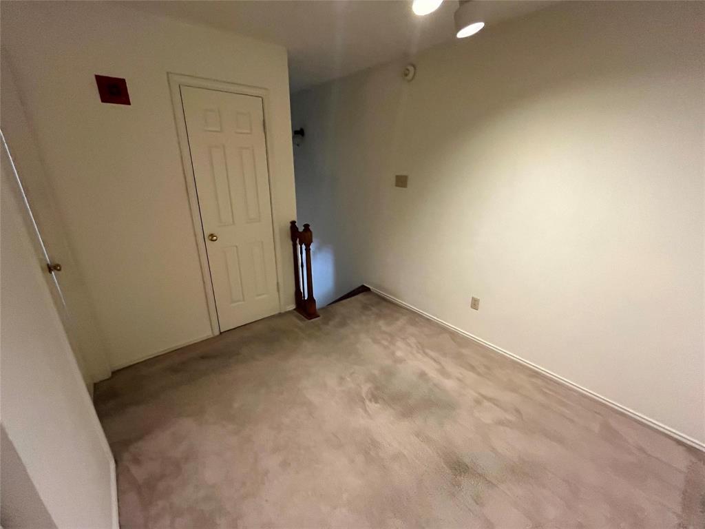 501 Arbor Creek Drive, #207, Euless, TX 76039
