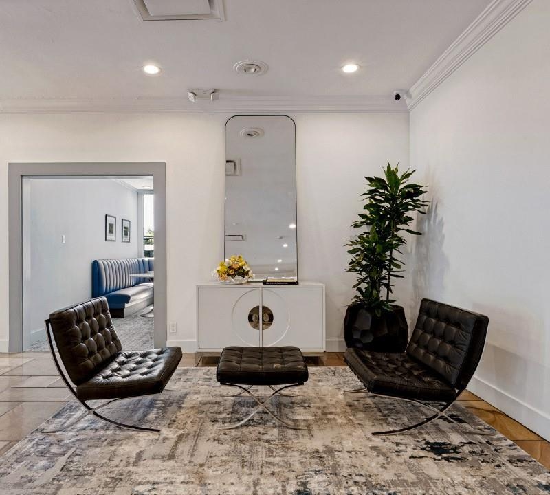 Lobby Conversation Lounge
