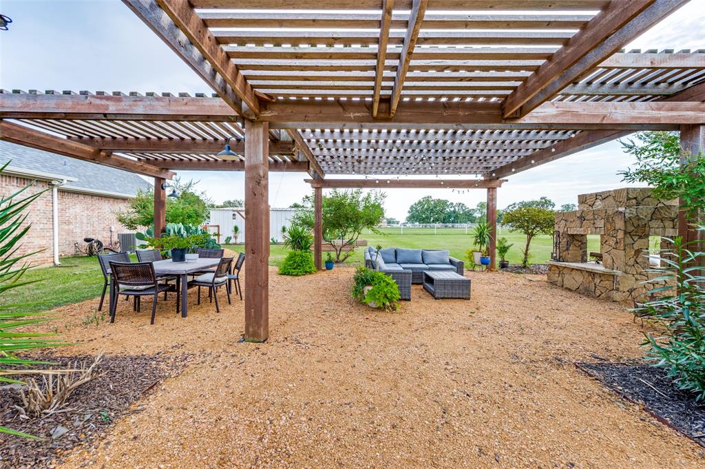 6200 Mcnatt, Aubrey, TX 76227
