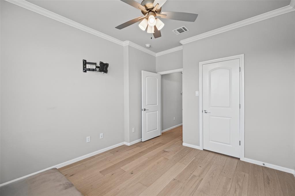505 Eastpark Lane, Granbury, TX 76049