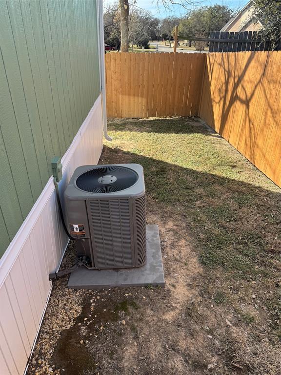 3520 Gerry Drive, Granbury, TX 76049